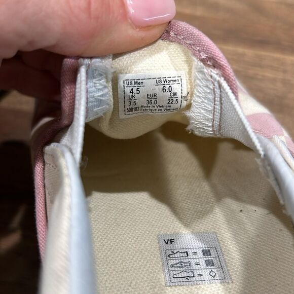 Vans Checkered Mauve Slip On worn once size 4.5 Adorable - Picture 7 of 10